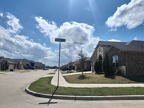 5th image of 15845 Caballero Dr
