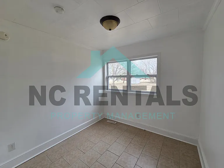 312 Walter Chambers St — Photo 16