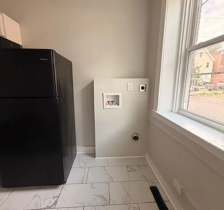 176 Frank St #1B
