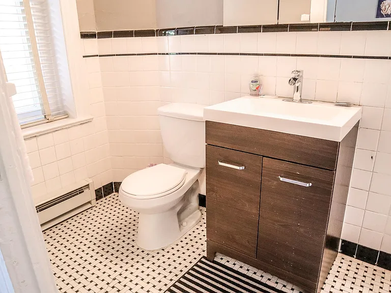 302 S 12th St #201B — Photo 6