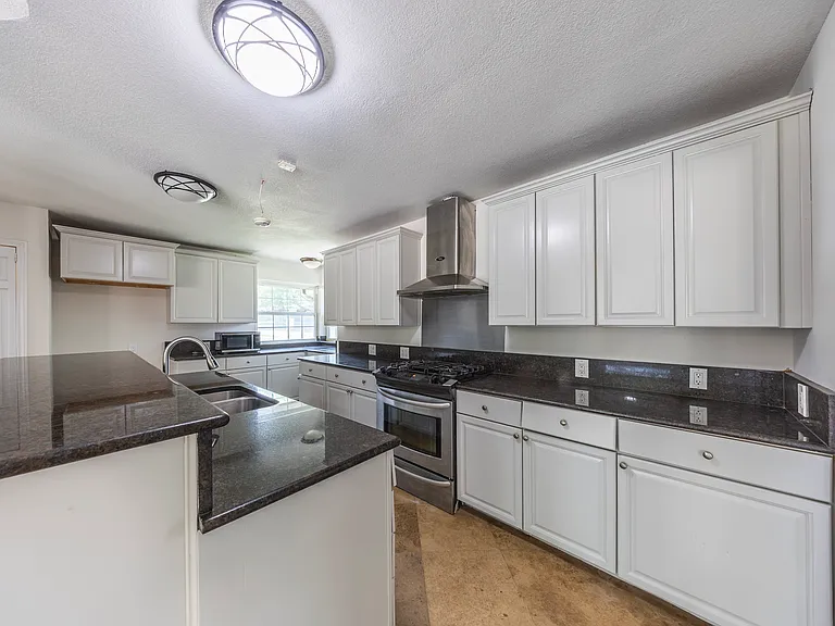 1508 Westlake Dr — Photo 9