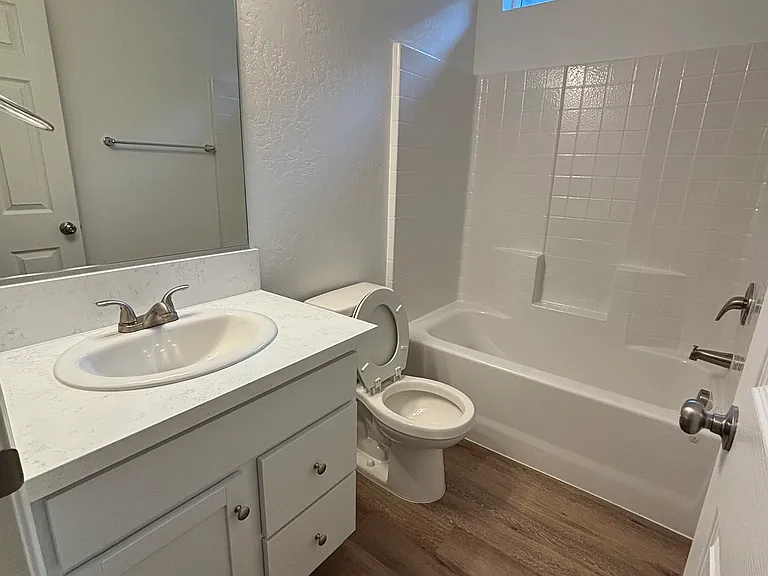1093 Buena Vista Ln — Photo 6