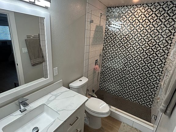 5th image of 2905 E Vista St #A
