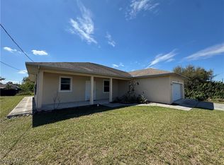 2907 44th St SW, Lehigh Acres, FL 33976