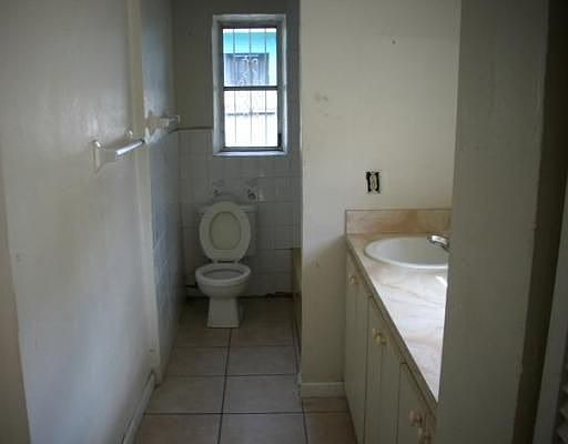 5th image of 1642 NW 118th St