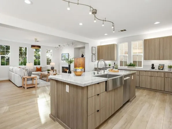 2386 Lapis Rd, Carlsbad, CA 92009