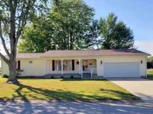 1105 S Prairie St, Robinson, IL 62454