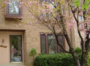 2975 Borge St, Oakton, VA 22124