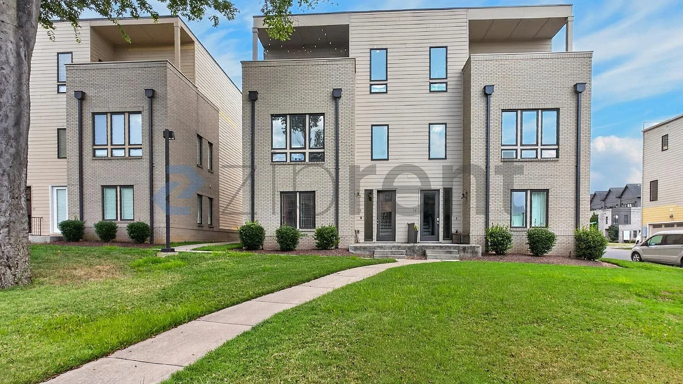 Flats At Highland Heights — Photo 1