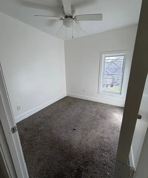 41 S Oakley Ave — Photo 19