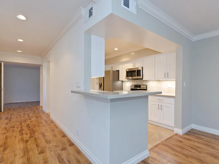 8040 W 83rd St #104 — Photo 5