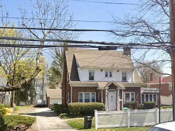 33-15 Bell Boulevard image 1 of 3