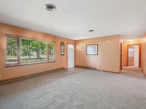 5th image of 38683 N Lewis Ave