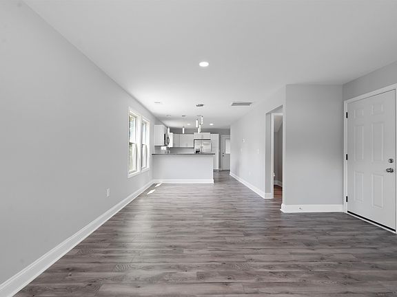 3rd image of 168 Shady Lane Dr
