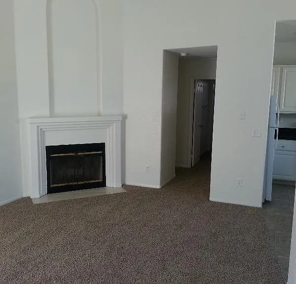 2060 Garnet Ave — Photo 11