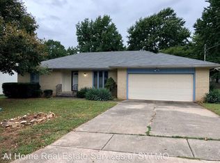 2437 S Virginia Ave, Springfield, MO 65807