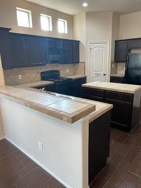 3 bed, 2.5 bath, 1427 sqft, $1,650 — Photo 4