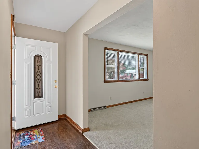 1020 Miles Standish Rd — Photo 4