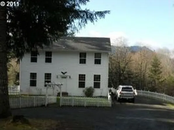 136 Mystery Dr, Amboy, WA 98601