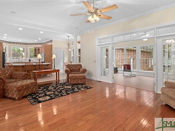 4th image of 111 Royal Oak Dr