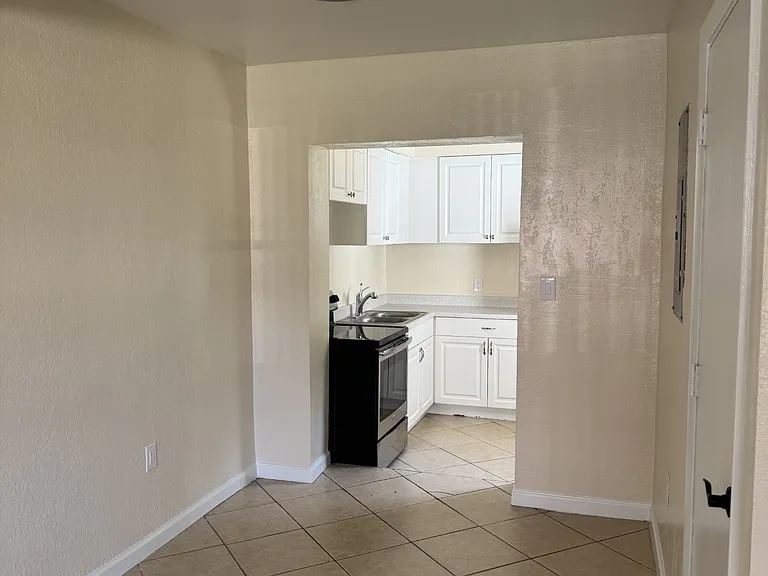 808 S Miramar Ave #6 — Photo 6
