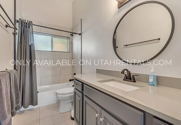 232 W 200 N — Photo 16