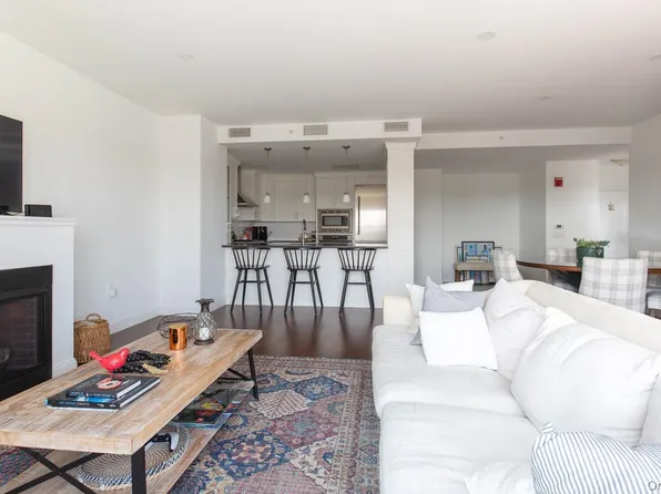 10 Byron Place #803, Larchmont, NY 10538