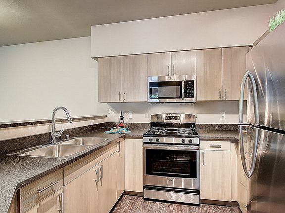 5th image of 22500 SE 56th St #41300