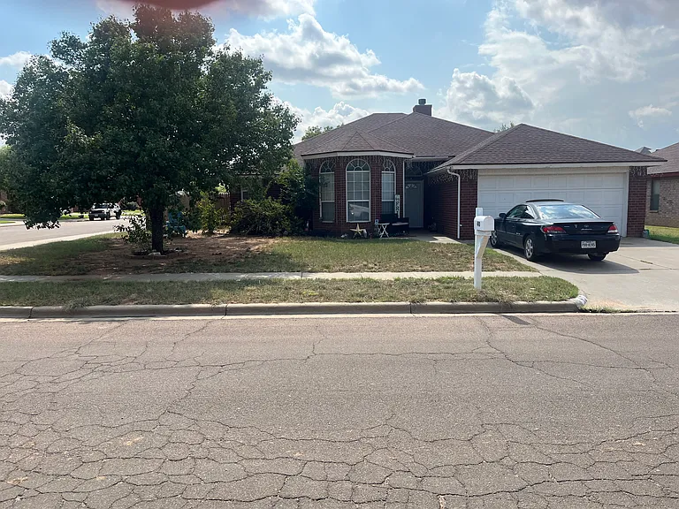 410 Justice Ave — Photo 1