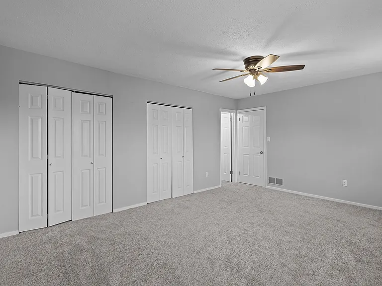236 London Towne Dr — Photo 13