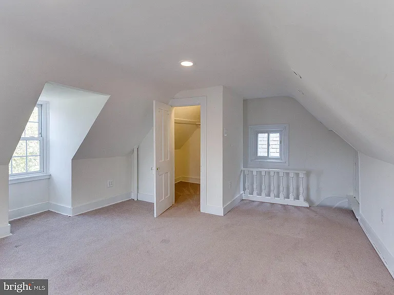 3rd floor loft with closet