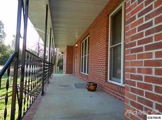 1340 Willow Creek Ln, Sevierville, TN 37876