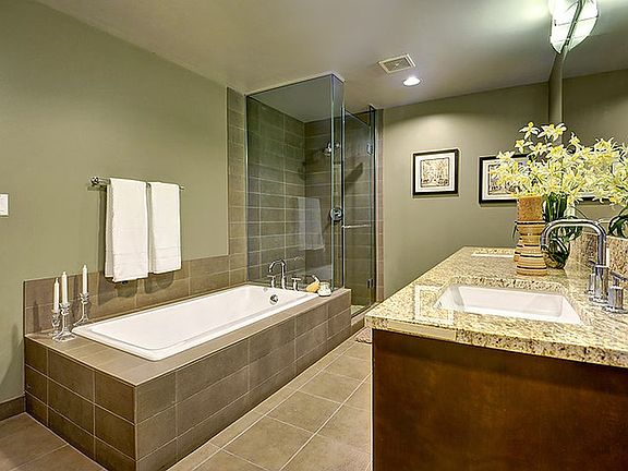 3rd image of 10650 NE 9th Pl Unit 1025