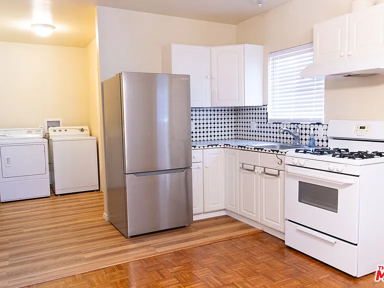 642 N La Jolla Ave #1/2 — Photo 10