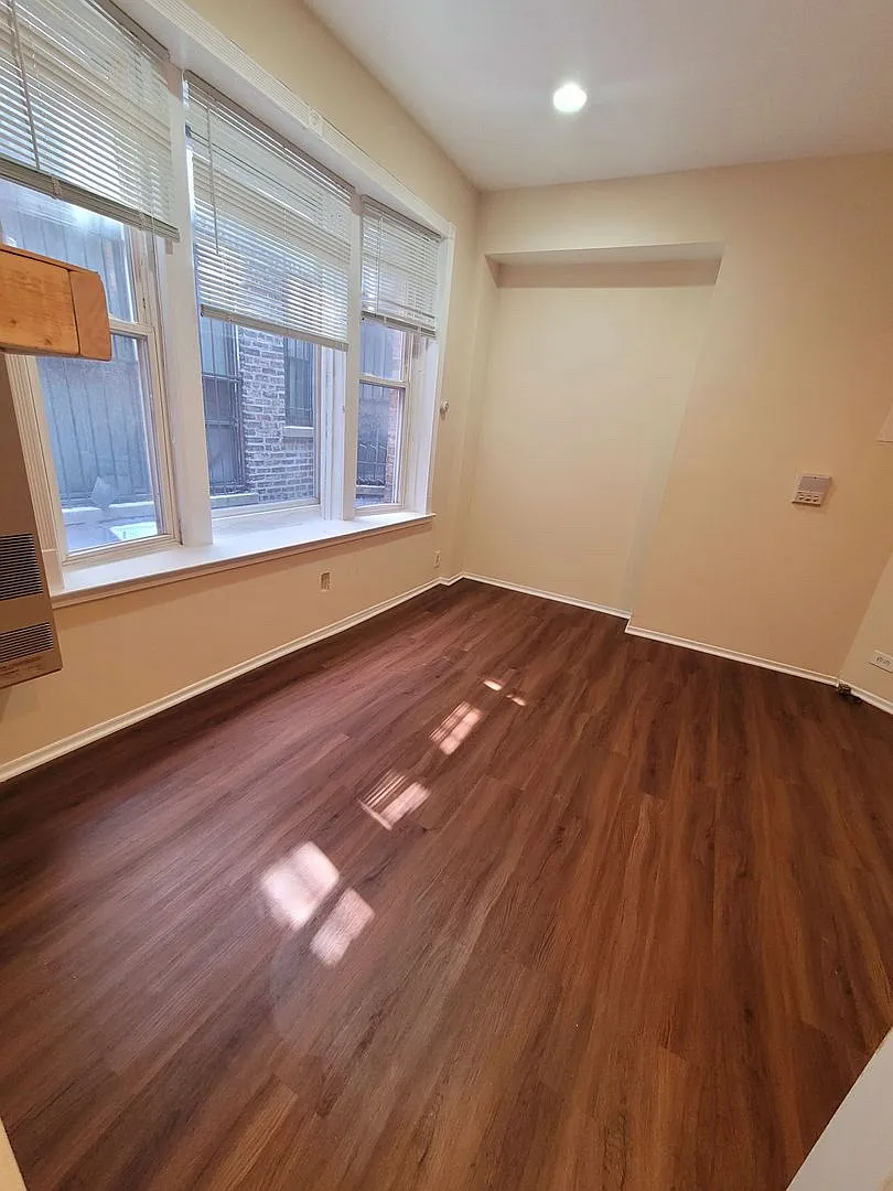 Studio, $925 — Photo 3