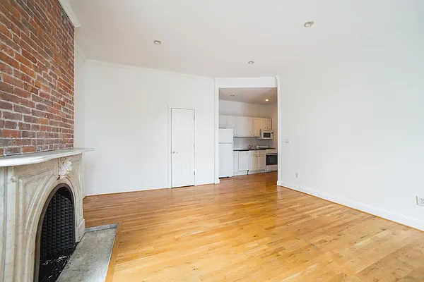 Rented by Jonathan Wachtel, LREB | media 12