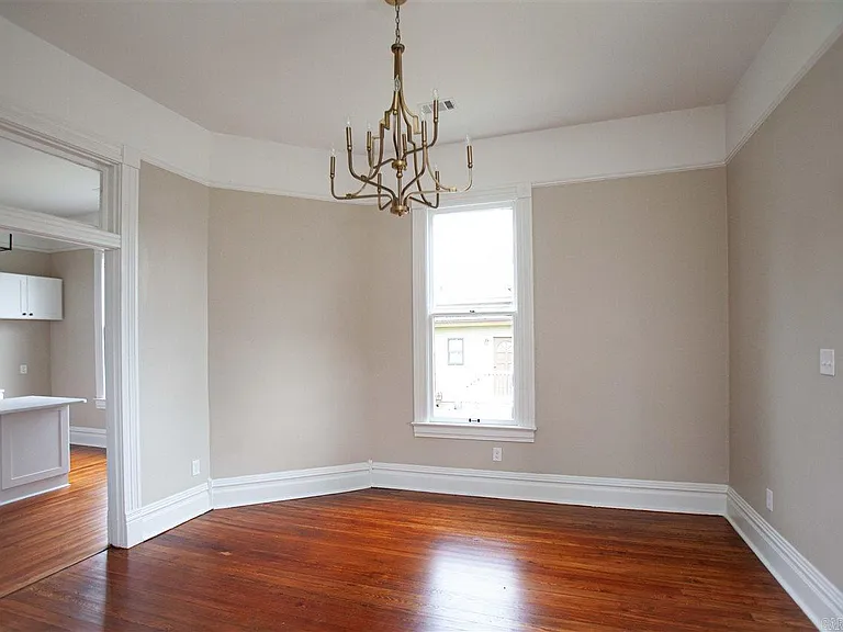 1510 Park Ln — Photo 6