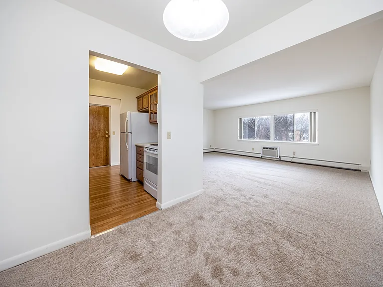 Clintwood Apartments — Photo 31