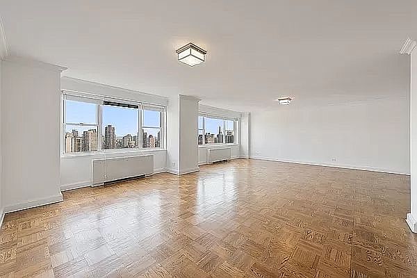 1st image of 165 E 65th St #5A
