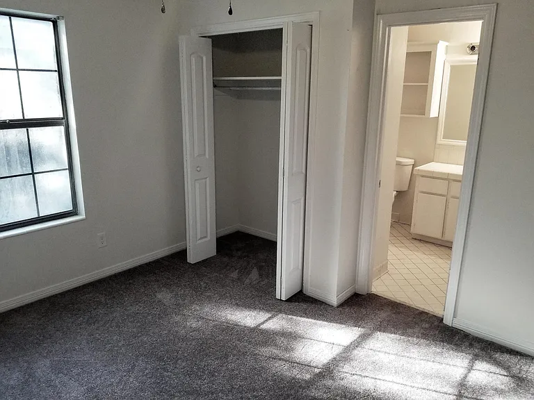 1913 Woodbridge Dr — Photo 17