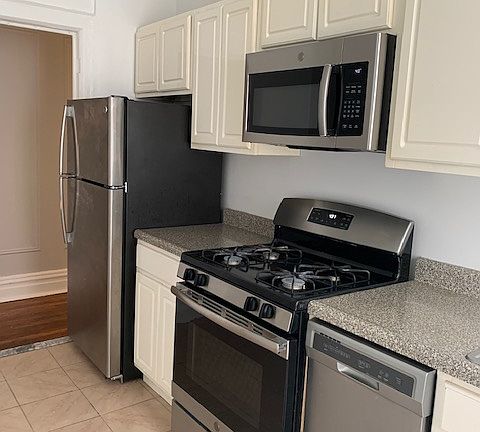 2nd image of 427 Fort Washington Ave APT 5A