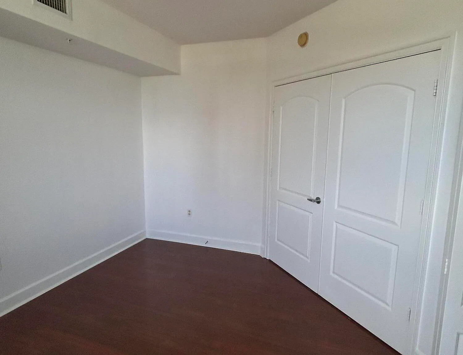 3 bed, 2.0 bath, 1480 sqft, $3,350 — Photo 4