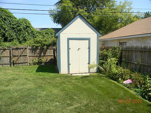2nd image of 27589 Moran St
