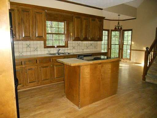 5th image of 5031 Hodgkins Pl