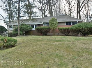 150 Oak Trail Rd, Hillsdale, NJ 07642