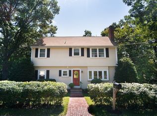 9 Crest Ave, Wilmington, MA 01887