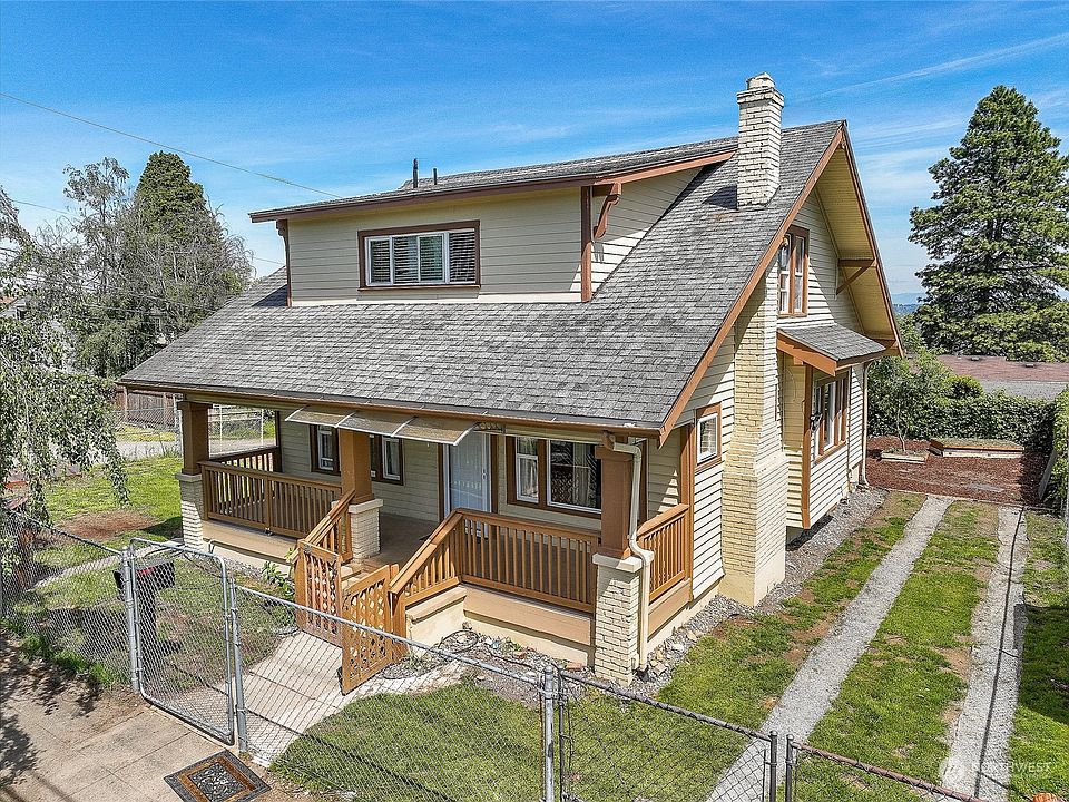 1st image of 3521 E M Street