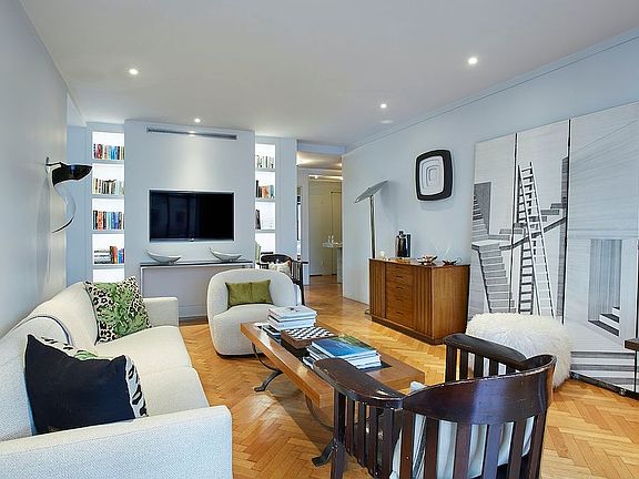 2nd image of 24 W 55th St APT 10B