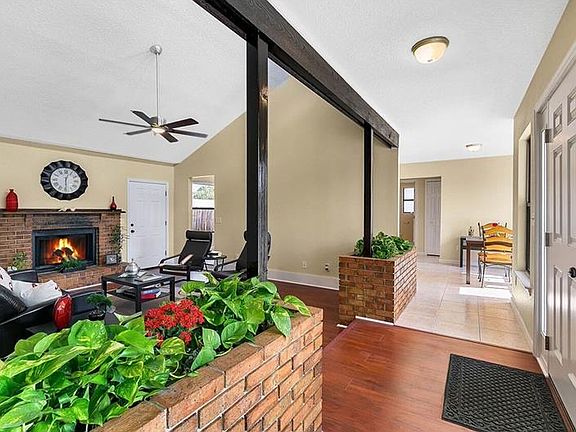 4th image of 1550 E Normandy Blvd