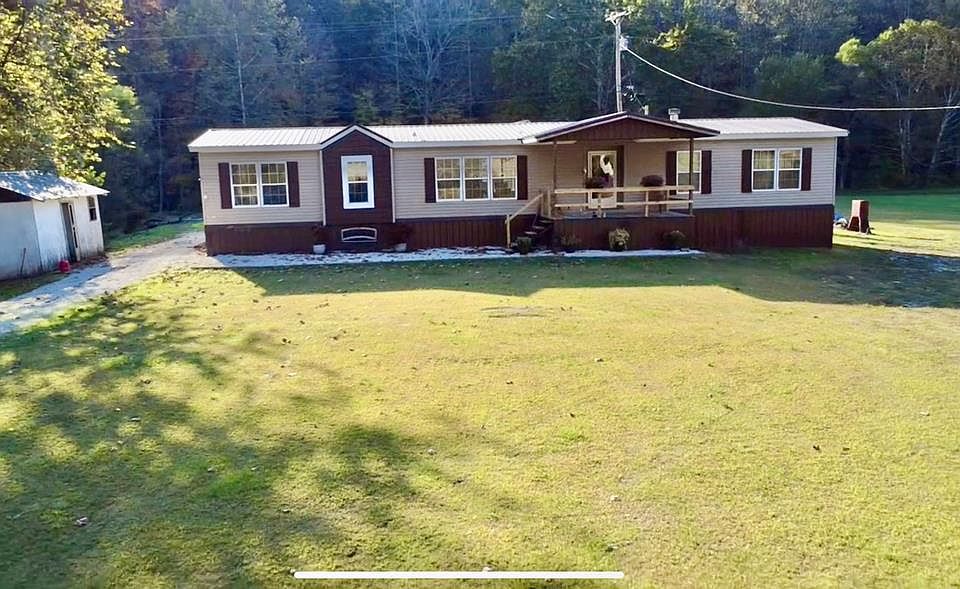 1st image of 694 Oakley Rd